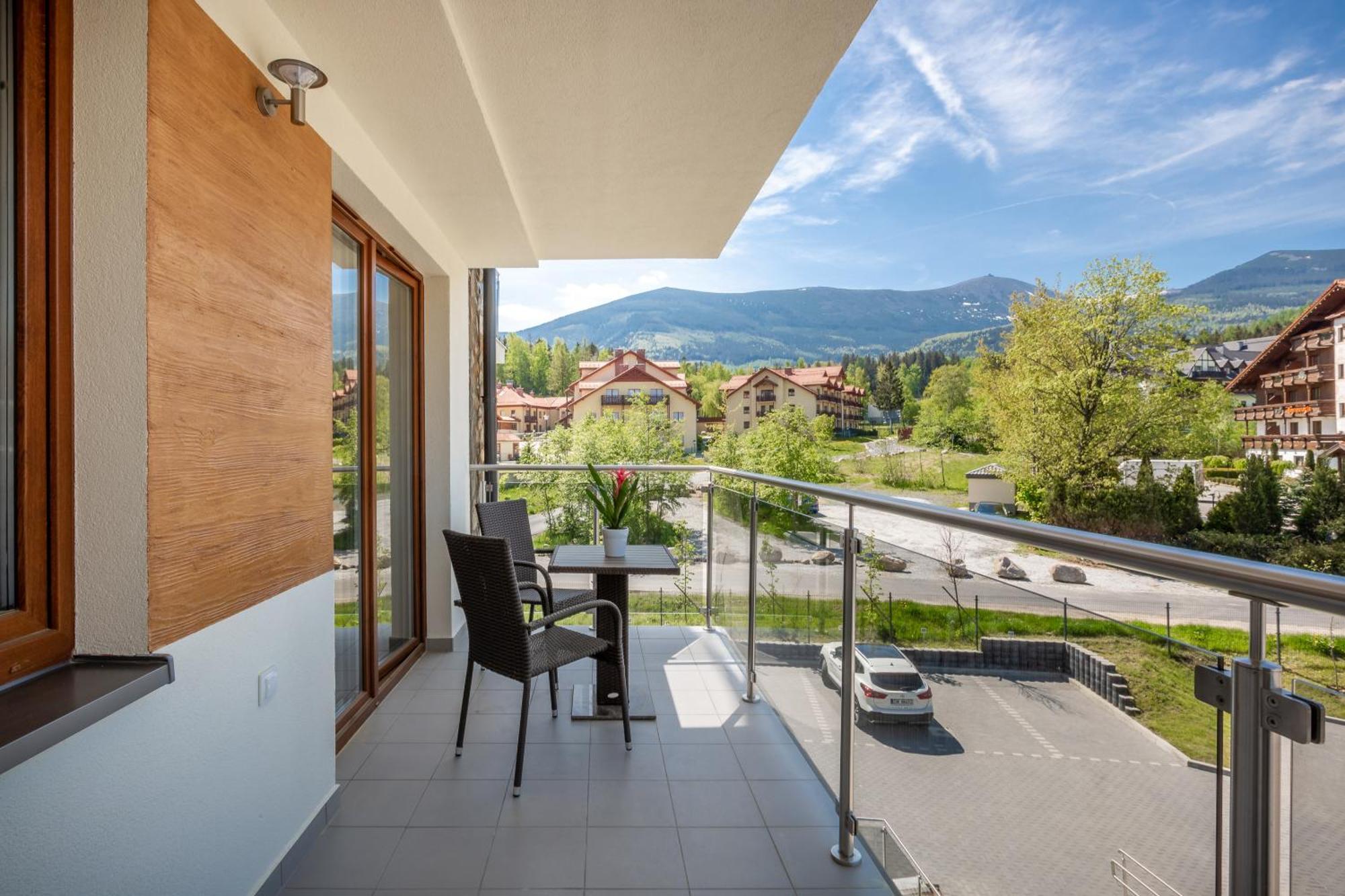 Apartamenty Bluesky - Ogrodnicza 7 I 9 - Z Widokiem Na Gory, W Zielonej Okolicy, Blisko Centrum I Atrakcji Karpacza Стая снимка
